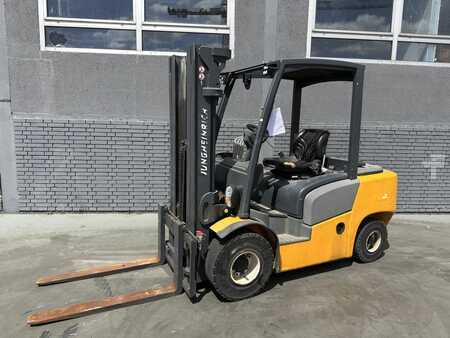 Jungheinrich DFG 430 Baujahr 2015 Achsschaden / Triplex/3+4Ventil