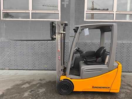 El truck - 3 hjulet 2016  Jungheinrich EFG 220 Baujahr 2016 / Akku 2022 HH 4640 (4)
