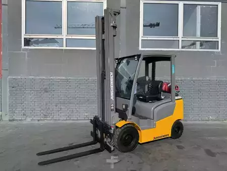 Gas truck 2017  Jungheinrich TFG 316 Baujahr 2017/ Stunden 1388/ HH 7000 (1)