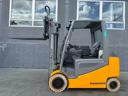 Eléctrica de 4 ruedas 2017  Jungheinrich EFG 430 sBaujahr 2017/ Stunden  Akku 2018 (3)