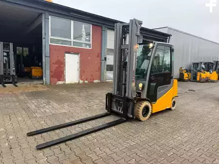 Eléctrico - 4 rodas 2017  Jungheinrich EFG 430s Baujahr 2017/ Stunden 2676 HH 6000 (1)