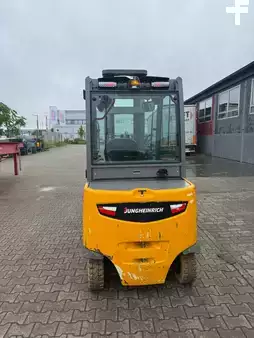 Eléctrico - 4 rodas 2017  Jungheinrich EFG 430s Baujahr 2017/ Stunden 2676 HH 6000 (3)