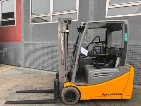 Elektro 3 Rad 2017  Jungheinrich EFG 220 Baujahr 2017 /Triplex /Std.5108 /Akku 2017 (1)