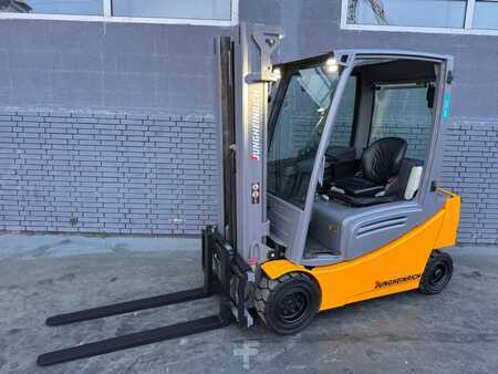 Elektro 4 Rad 2018  Jungheinrich EFG 320 Baujahr 2018 /  HH 4640 Stunden 9798 (1)