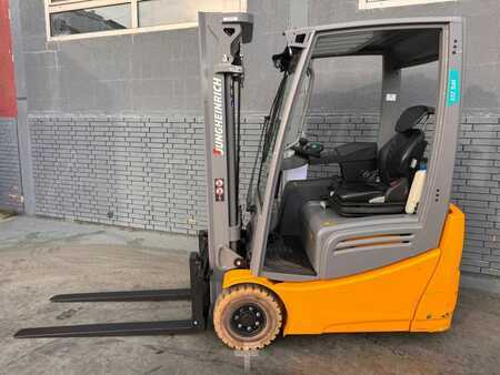 Elektro 3 Rad 2018 Jungheinrich EFG 215 Baujahr 2018 / Stunden 3916 HH 4,64M (2)