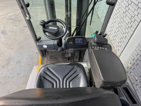 Elektro 3 Rad 2018 Jungheinrich EFG 215 Baujahr 2018 / Stunden 3916 HH 4,64M (4)