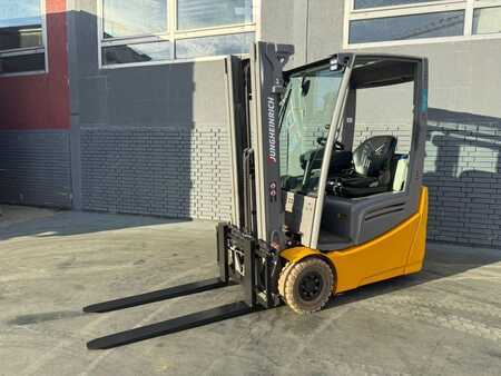 Elektro 3 Rad 2018 Jungheinrich EFG 215 Baujahr 2018 / Stunden 1816 HH 4400 (1)