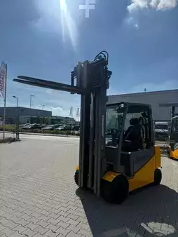 Elektryczne 4-kołowe 2018  Jungheinrich EFG S 30s  Baujahr 2018/ Stunden 3813 HH 6500 (3)