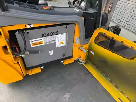 3-wiel elektrische heftrucks 2018  Jungheinrich EFG 220 Baujahr 2018 /Triplex / Stunden 3111 (6)