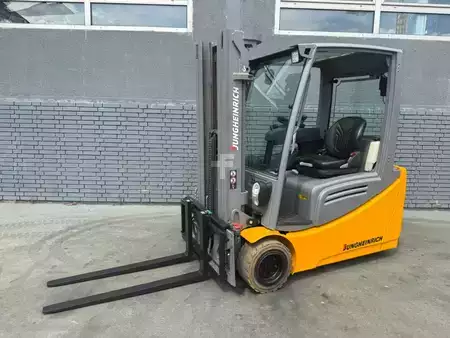 Elektro 3 Rad 2020  Jungheinrich EFG 220 Baujahr 2018 /Triplex/Kabine Akku 2020 (1)