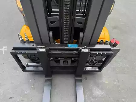 Elektro 3 Rad 2020  Jungheinrich EFG 220 Baujahr 2018 /Triplex/Kabine Akku 2020 (4)