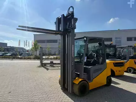 Elektryczne 4-kołowe 2019  Jungheinrich EFG S 30s  Baujahr 2019/ Stunden 6003 HH 6500 (3)