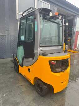 Dieselstapler 2019 Jungheinrich DFG 320s Baujahr 2019/ HH4500 / Vollkabine /Triplex (3)