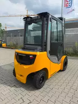 Dieselstapler 2019  Jungheinrich DFG 425s Baujahr 2019/ Stunden 10735 HH 5500 (4)