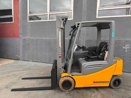 Elektro 4 Rad 2019 Jungheinrich EFG 320 Baujahr 2019 / Stunden 13937 HH 3300 (1)