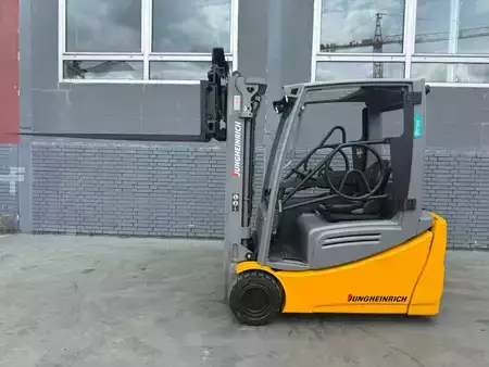 Elektro 3 Rad 2019  Jungheinrich EFG 218 Baujahr 2019 / Stunden 15444 HH 3100 (3)