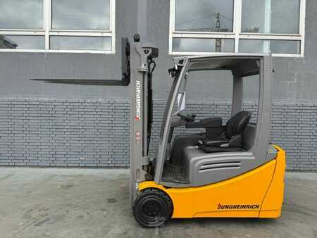 Elektro 3 Rad 2020  Jungheinrich EFG 218 Baujahr 2020 / Stunden 6351 HH 3300 (2)