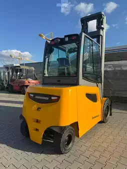 Eléctrico - 4 rodas 2020  Jungheinrich EFG 540 Baujahr 2020/ Akku 2020 / Stunden 2831 (4)