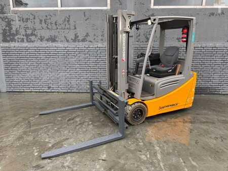 Elektro 3 Rad 2020 Jungheinrich EFG 218 Baujahr 2020 / Stunden 10399 HH 3100 (1)