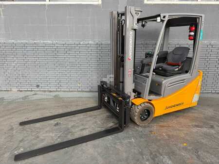 Elektro 3 Rad 2020 Jungheinrich EFG 218 Baujahr 2020 / Stunden 10377 HH 3100 (1)