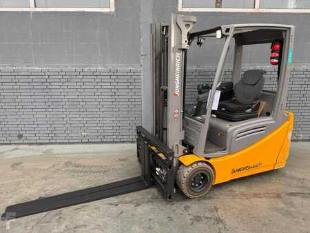 Elektro 3 Rad 2020  Jungheinrich EFG 218 Baujahr 2020 / Stunden 11273 HH 3100 (2)