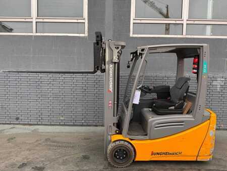 Elektro 3 Rad 2020  Jungheinrich EFG 218 Baujahr 2020 / Stunden 11273 HH 3100 (4)