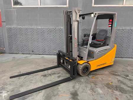 Elektro 3 Rad 2020  Jungheinrich EFG 218 Baujahr 2020 / Stunden 11827 HH 3100 (1)