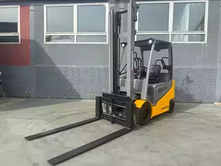 Carrelli elettrici 4 ruote 2022  Jungheinrich EFG 430k Baujahr 2022/ Stunden 6470 Akku 2022 (2)