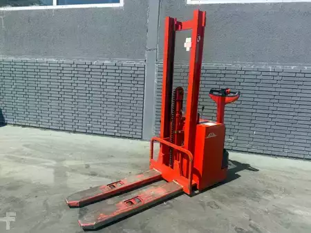 Horizontal-Kommissionierer 1995  Linde  L 12 Baujahr 1995 Akku 2005 Ladegerät Integriert (1)