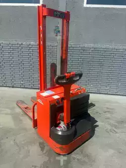 Horizontal-Kommissionierer 1995  Linde  L 12 Baujahr 1995 Akku 2005 Ladegerät Integriert (2)