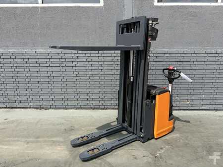 Stacker pedestre 2013  Still EGV 20 LB Baujahr 2013 / HH4,4M/ 2000kg / Initialhub (3)