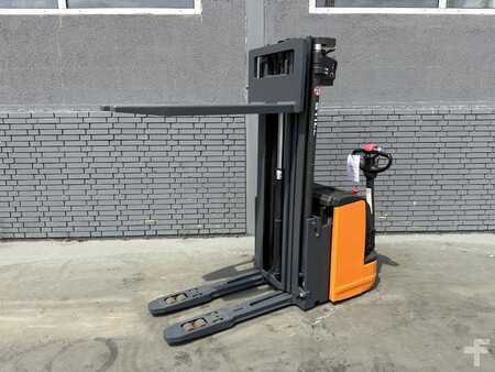 Stacker pedestre 2013  Still EGV 20 LB Baujahr 2013 / HH4,4M/ 2000kg / Initialhub (3)