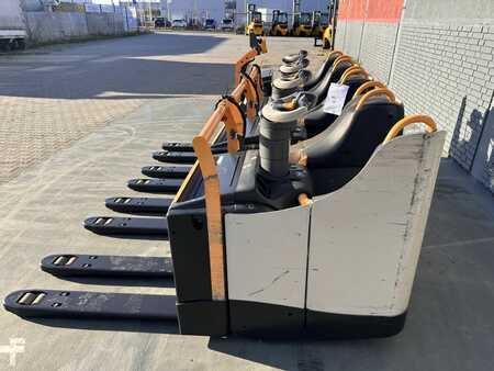 Hochhubwagen 2018 Crown WT 3040 Baujahr 2018/ TOP ZUSTAND / 2 X Vorhanden (3)