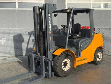 Gas gaffeltruck 2015  Jungheinrich TFG 550s Baujahr 2015/ Stunden 412 NEUWERTIG*** (1)