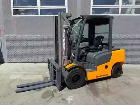Carretilla elevadora diésel 2015  Jungheinrich DFG 430 Baujahr 2015 / Stunden 10680 HH 4,4M (1)