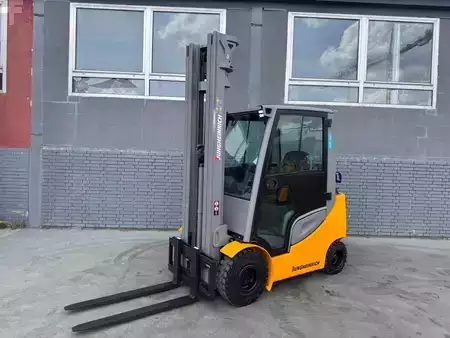 Treibgasstapler 2017  Jungheinrich TFG 320s Baujahr 2016 / Stunden 5356/ HH 6,5M TOP ZUSTAND (1)
