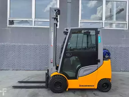 Treibgasstapler 2017  Jungheinrich TFG 320s Baujahr 2016 / Stunden 5356/ HH 6,5M TOP ZUSTAND (4)