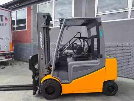 Elektro 4 Rad 2017  Jungheinrich EFG S 30 Baujahr 2017/ Stunden 15274/ Akku NEU 2026 (2)