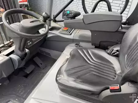 Elektro 4 Rad 2017  Jungheinrich EFG S 30 Baujahr 2017/ Stunden 15274/ Akku NEU 2026 (4)