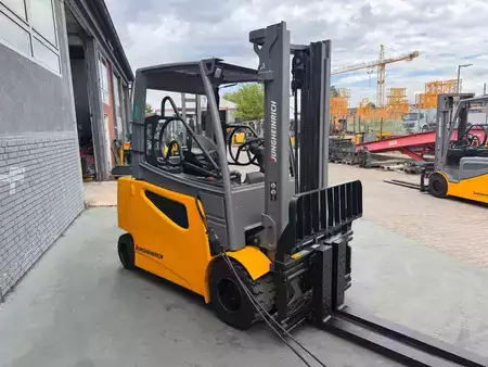 Elektro 4 Rad 2019  Jungheinrich EFG 430 Baujahr 2019/ Stunden 13656/ Akku NEU 2026 (3)