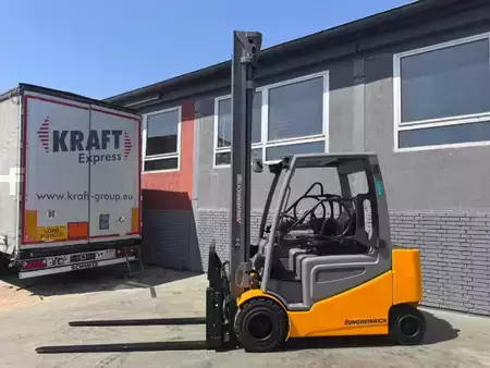 Chariots électriques à 4 roues 2018  Jungheinrich EFG S30 Baujahr 2018/ Duplex/Akku NEU 2026 (2)