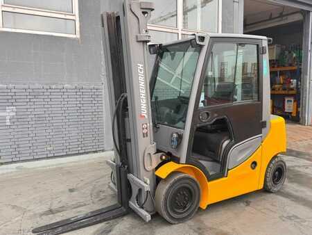 Dieselstapler 2018  Jungheinrich DFG 425s Baujahr 2018/ Defekt / Turboschaden (1)