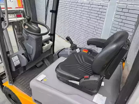 Eléctrico - 3 rodas 2019  Jungheinrich EFG 115 Baujahr 2019 / Stunden 677 Neuwertig (4)