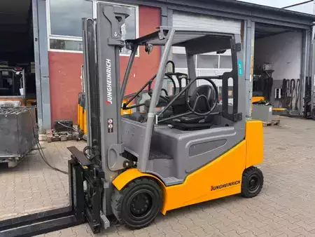 Elektro 4 Rad 2019  Jungheinrich EFG 430 Baujahr 2019/ Stunden 8999/ Akku NEU (1)