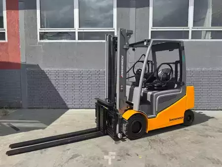Elektro 4 Rad 2019  Jungheinrich EFG 430 Baujahr 2019/ Stunden 8358/ Akku NEU (1)