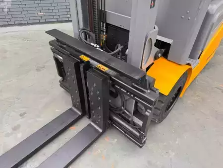 Elektro 4 Rad 2019  Jungheinrich EFG 430 Baujahr 2019/ Stunden 8035/ Akku NEU 2026 (4)