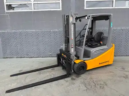 Elektro 3 Rad 2019  Jungheinrich EFG 218 Baujahr 2019 / Stunden 12860 HH 3100 (1)
