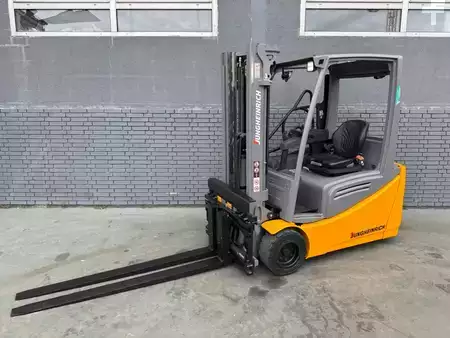 Elektro 3 Rad 2019  Jungheinrich EFG 218 Baujahr 2019 / Stunden 12860 HH 3100 (2)