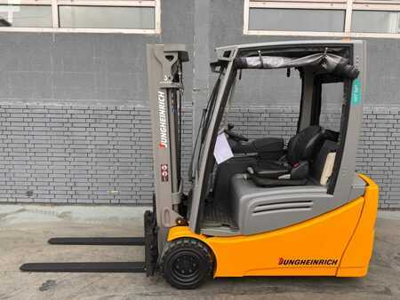 Elektro 3 Rad 2020  Jungheinrich EFG 220 Baujahr 2020 /Triplex/Kabine Akku 2020 (2)
