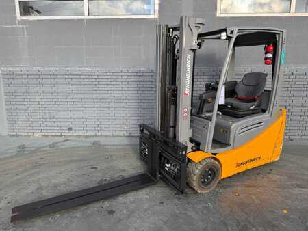 Elektro 3 Rad 2020  Jungheinrich EFG 218 Baujahr 2020 / Stunden 12178 HH 3100 (1)